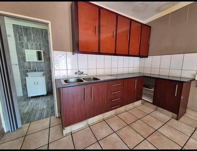 3 BEDROOM HOUSE FOR SALE IN BRACKENHURST